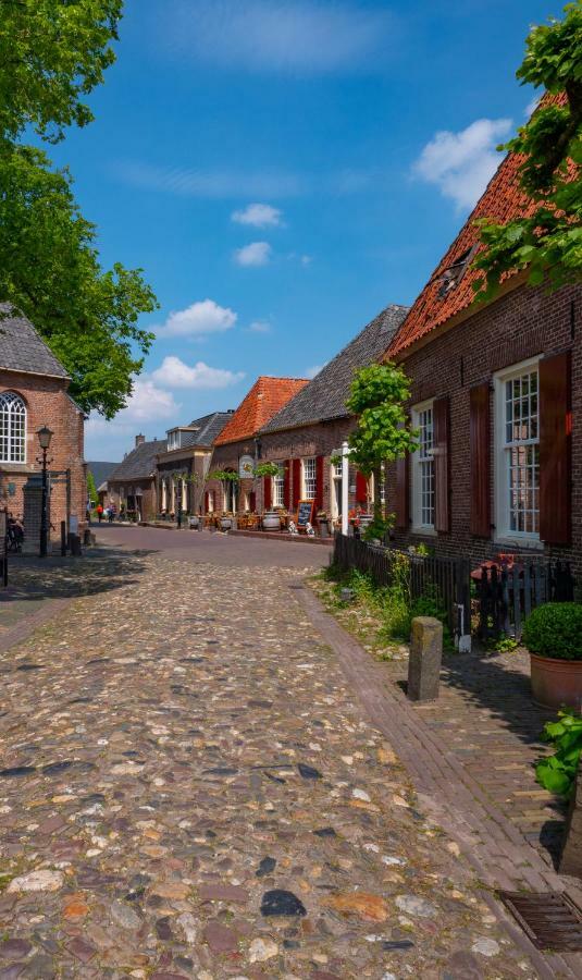 Herberg De Gouden Leeuw Bronkhorst Exteriér fotografie